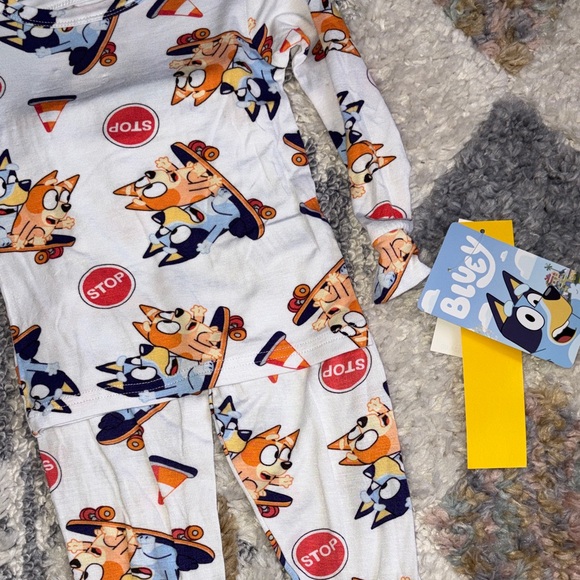 Bluey Pajama Set - Picture 2 of 4